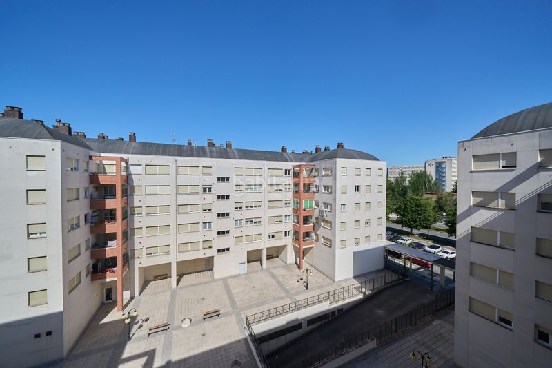 Foto b4e089c8-78d2-4d50-a7cf-9e09b04660bd. Dúplex en Sansomendi Vitoria - Gasteiz
