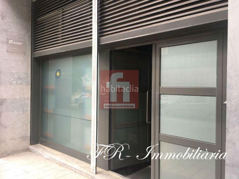 Foto a95a8be9-e5ba-41a8-8ece-f8655214950f. Local comercial local en Covadonga Sabadell