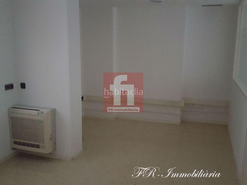 Foto e0b99ba5-86ee-4c78-98e8-5c8a0569f34a. Lloguer local comercial a Centre Sabadell