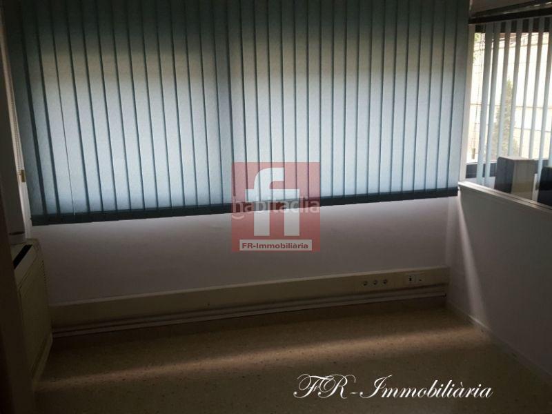 Foto f98588f8-a903-4ceb-9656-76226680a000. Lloguer local comercial a Centre Sabadell
