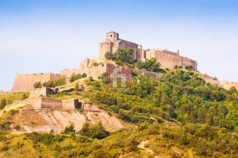 Foto b4e0b61c-a6d2-4ba4-b6be-7b29c06b77b1. Casa  en Cardona