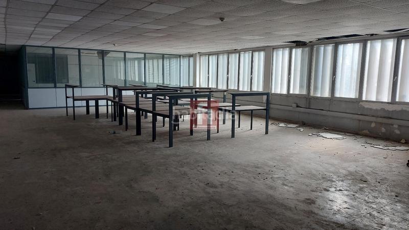 Foto eafdcb66-ec1a-499e-8c1a-3f670f8a09e5. Alquiler oficina  en Gràcia Sabadell