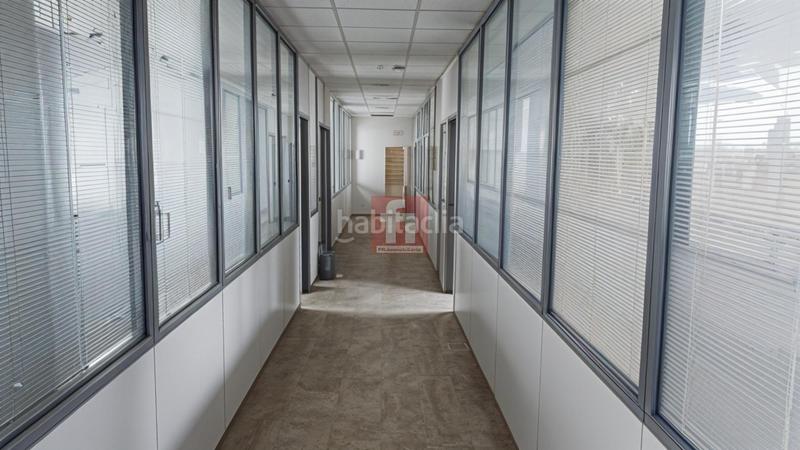 Foto 2abf5098-6c8d-4ad1-8856-ae1434fb85d2. Rent office space in Gràcia Sabadell