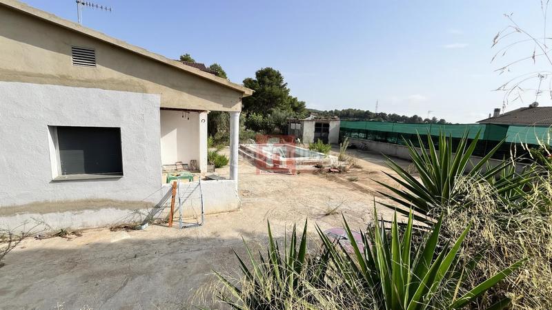 Foto 4f14ec9e-ee1c-41d9-ba29-9430c35f85d4. Casa  en costa Cunit - els jardins - els rosers Cunit