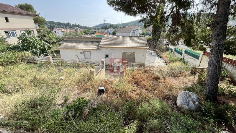 Foto ce04fff9-7aa7-46c2-b899-30d9816966af. Casa  en costa Cunit - els jardins - els rosers Cunit