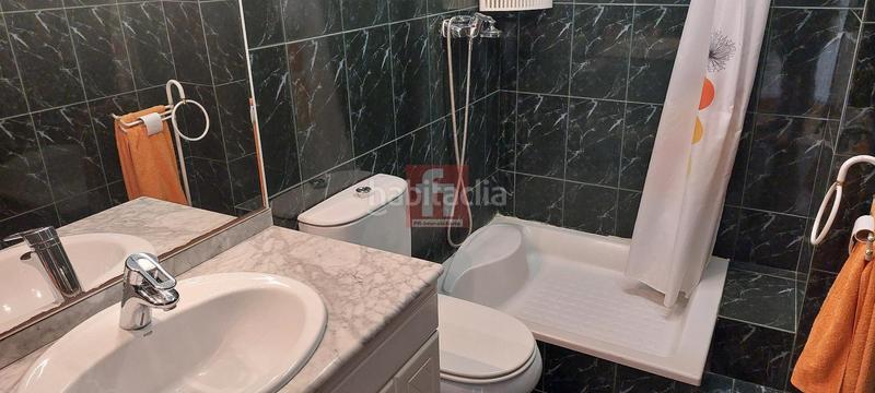 Foto 7701f9ae-0358-4a6e-81b4-30396c792ad5. Doppelhaus mit heizung parking in Centre Sabadell