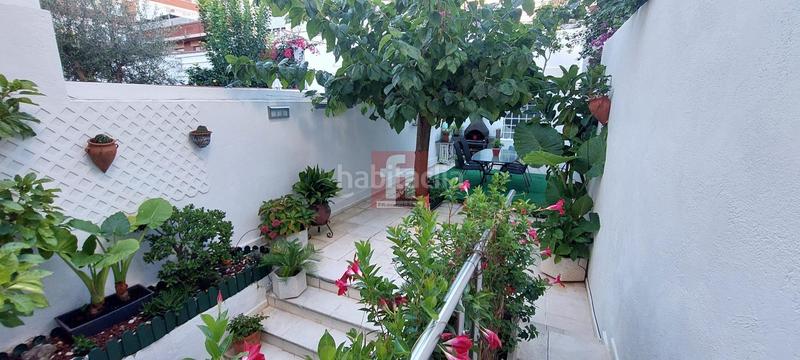 Foto a6bef6db-3ec9-4a73-acd7-0a0b984c2ece. Doppelhaus mit heizung parking in Centre Sabadell