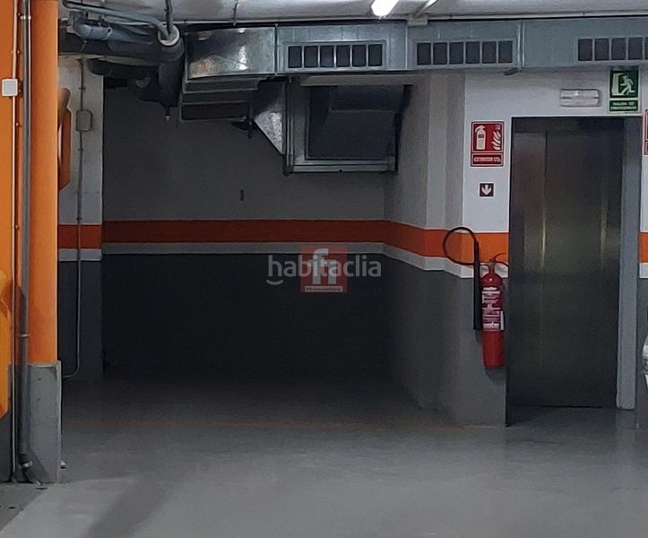 Foto 438e23aa-8515-4de1-861e-4b00c2f329ea. Miete autoparkplatz in Centre Sabadell