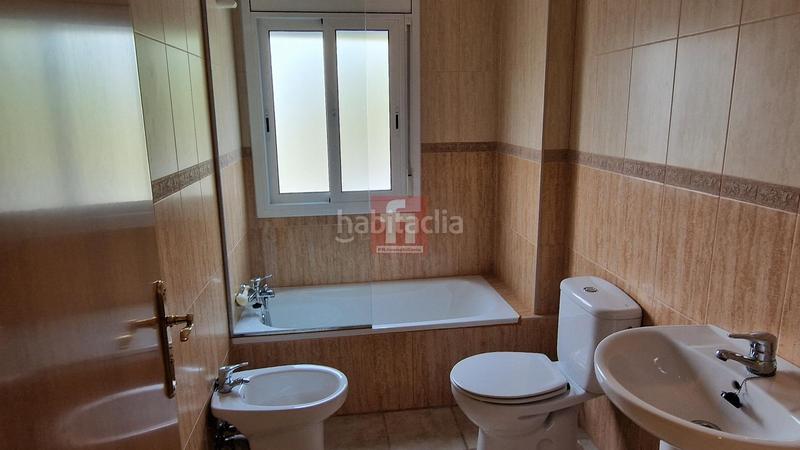 Foto 18c2bf19-a7e9-45c2-841c-07b78a144040. Xalet amb calefacció aparcament a Llinars del Vallès