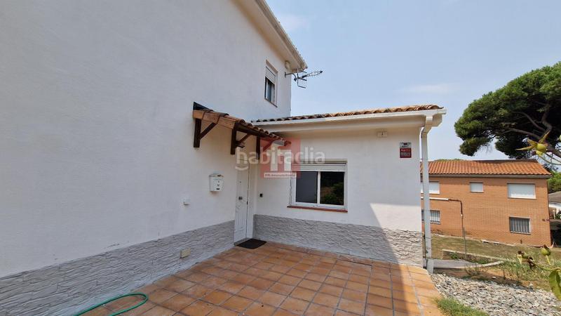 Foto 4e5f1e22-919d-4e15-a200-f37c9fde8fe9. Xalet amb calefacció aparcament a Llinars del Vallès