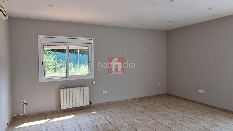 Foto 68779dae-fbd1-4c7e-8d2f-cfaf79339498. Xalet amb calefacció aparcament a Llinars del Vallès