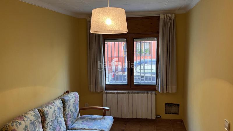 Foto 5530b851-25f5-4aed-be57-d0ed063257e5. Casa amb calefacció a Castellet i la Gornal