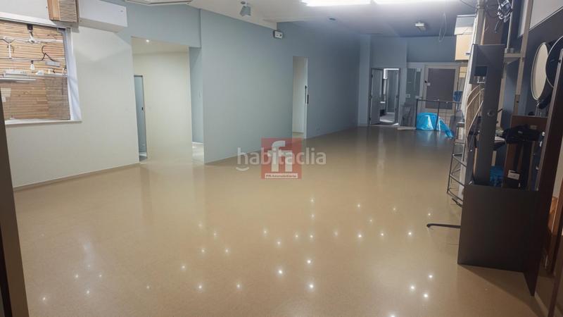 Foto f786a9a8-0c05-42b8-9fe1-9744f9b0677e. Location bureau dans Gràcia Sabadell