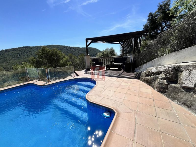 Foto 0d52d540-eb36-42cf-8361-ba2c87c2cacb. Xalet amb aparcament piscina a Olivella