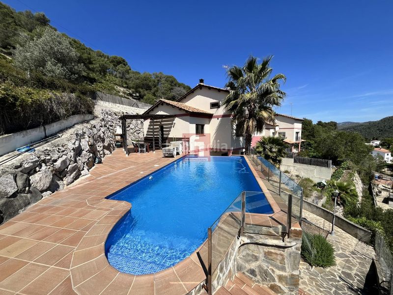 Foto 1867e8bf-c3c2-462f-b2fa-d3c0adb77e2f. Xalet amb aparcament piscina a Olivella