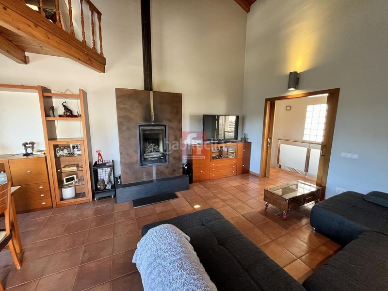 Foto 1a19045d-22af-48c1-a1eb-a267f0a54b49. Xalet amb aparcament piscina a Olivella