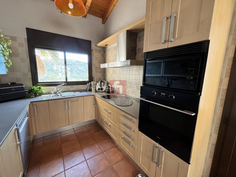 Foto c24f460c-1f1a-469b-9f24-8796af53e8d5. Xalet amb aparcament piscina a Olivella