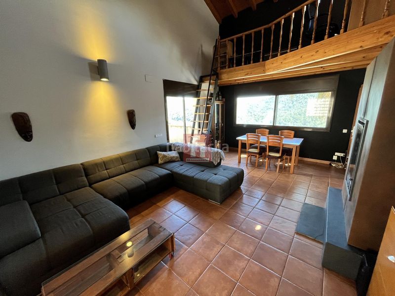 Foto f4e79de4-f626-4610-b6ea-3d635eb35b84. Xalet amb aparcament piscina a Olivella