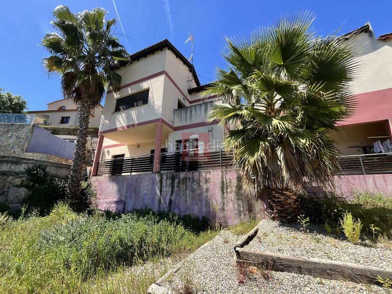 Foto fc05a8ad-6baa-4183-b781-5d1b5c9c3a8c. Xalet amb aparcament piscina a Olivella