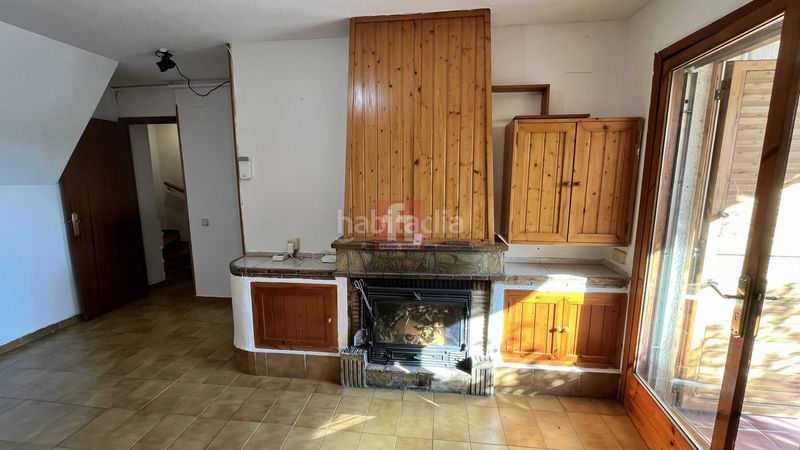 Foto 3d894d83-5a20-4197-a820-86a0e3a2de86. Casa adossada amb aparcament piscina a Creixell