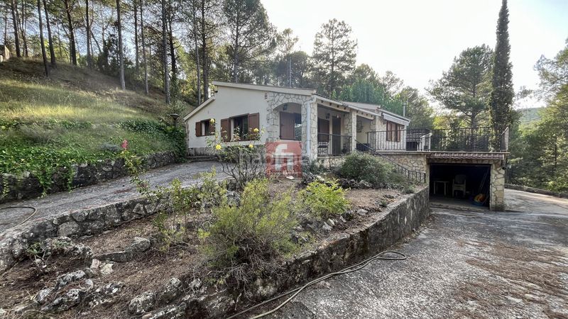 Foto 014b370e-f56f-47a4-9579-25e192fb0b6e. Chalet avec chauffage parking piscine dans Querol