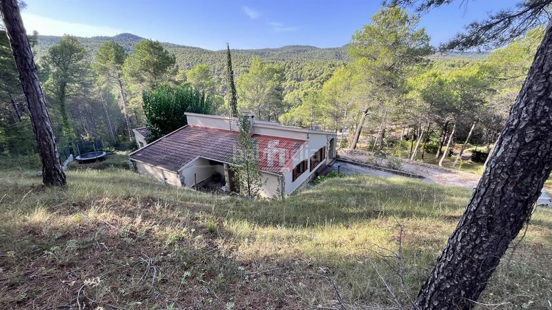 Foto 82e80d5d-5999-4881-9fc1-0f041b090b93. Chalet avec chauffage parking piscine dans Querol
