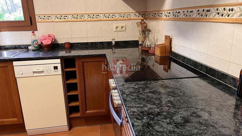 Foto b7b99e09-a154-4aea-949d-b2ca927d1f84. Chalet avec chauffage parking piscine dans Querol