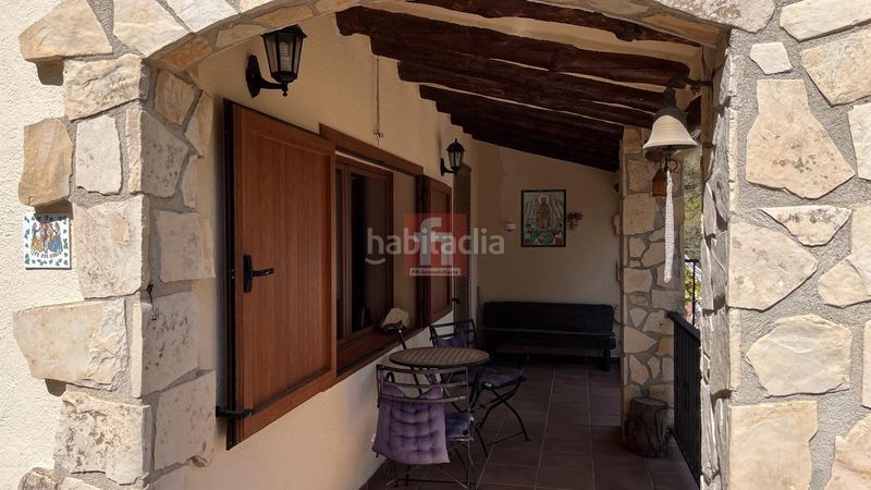 Foto fdede1bf-9193-46bc-bf97-7480242c837c. Chalet avec chauffage parking piscine dans Querol