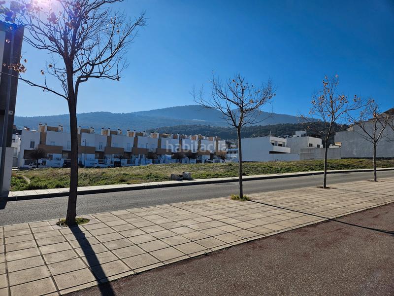 Foto d9bccf35-d8d9-4391-90fa-15a376832e6e. Terreny residencial a avenida de los aparejadores 97 a Jaén