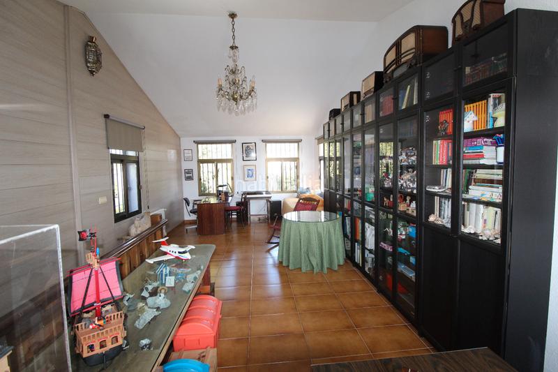 Foto 76ac8a24-4b4b-4872-b4a2-f3d7ccf70be9. Chalet en Úbeda