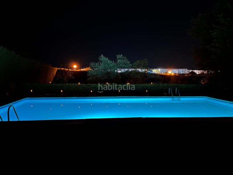 Foto f9bf5ca3-445c-4981-ae54-2e3ba3480c94. Chalet en Úbeda