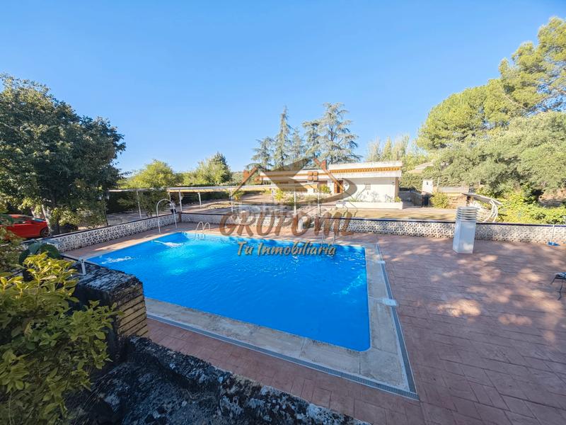 Foto 32b5d7c5-8229-43a1-957a-121d10303ed9. Chalet en Baeza