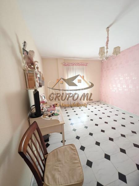 Foto c93d9f81-4538-4925-bacf-65e7a2376596. Piso en Úbeda