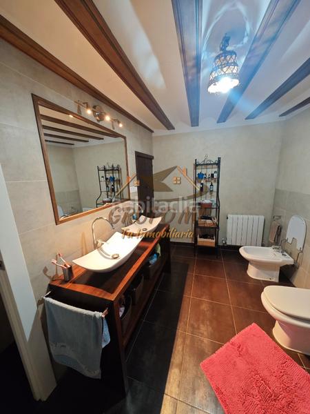 Foto 4d1528ff-1582-4d10-ae6f-fb08e71a1a17. Casa con riscaldamento in Baeza