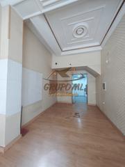 Location Local commercial  Calle trinidad