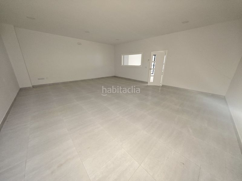 Foto faa06962-b789-4f0f-961f-38da3b5cf5da. Local comercial a Úbeda