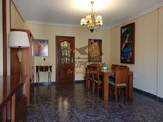 Piso en Calle Almendros Aguilar