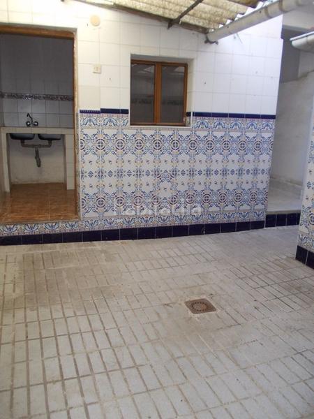 Foto b4c4bed8-38ff-4cb6-97bf-6e50cfa491ad. Casa amb aparcament a Ibros