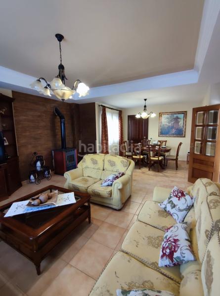 Foto cc1e3587-8add-427b-9da0-4cf40a5a084e. Chalet en Baeza