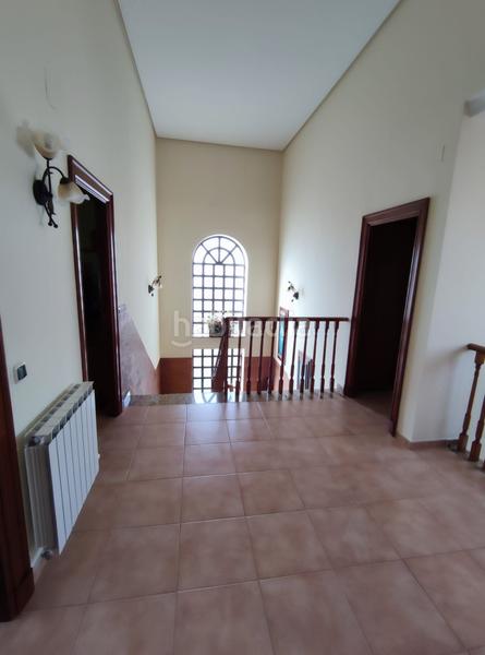 Foto fb0330e5-1f2c-4a2d-a87a-e71eedbb59e8. Chalet en Baeza