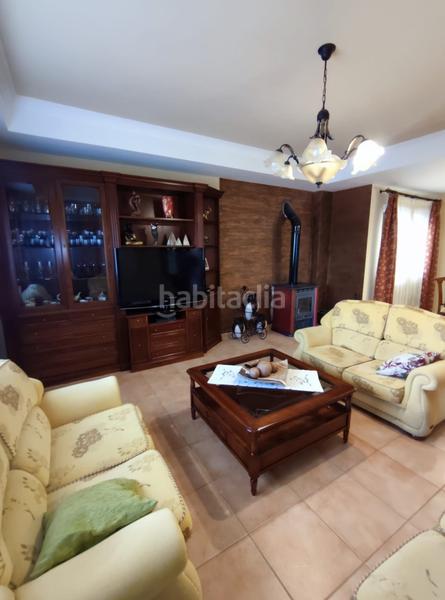 Foto fd4c11e4-b7ce-48a8-8589-3201b927a383. Chalet en Baeza