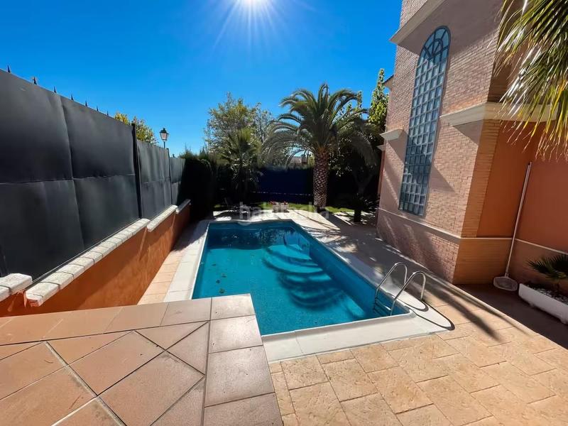 Foto 4ca2b429-57a7-4285-892b-833480f42153. Chalet en Baeza