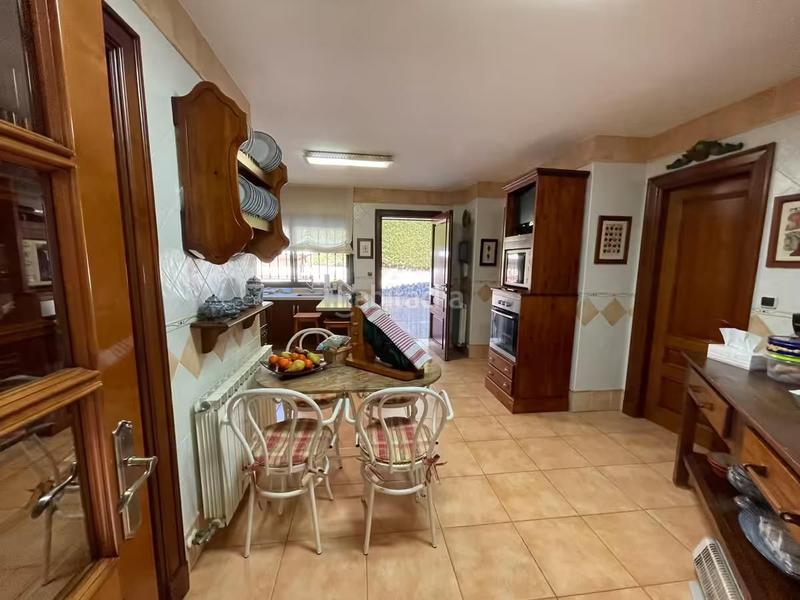 Foto fdba7e29-2e4c-4f9c-bfae-f90ede23302e. Chalet en Baeza