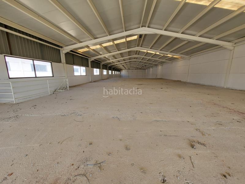 Foto 4c83c3f5-fb75-48e7-9004-f259e3da3c2d. Bâtiment à usage industriel dans Renfe - Bulevar 1ª y 2ª Fase Jaén