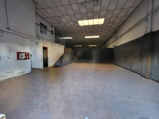 Industrial building in Renfe - Bulevar 1ª y 2ª Fase