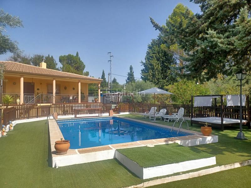 Foto a4541791-c943-4a6f-b704-3102ac56b484. Chalet en Úbeda