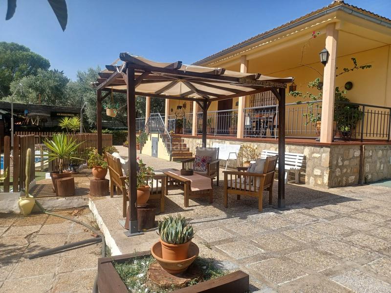 Foto b33037b7-c213-4b77-bf30-4db20a15eba3. Chalet en Úbeda