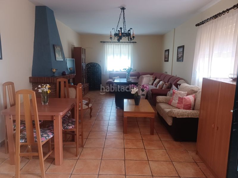 Foto b0fdbfdb-d82a-41ca-90b3-9daa125035c3. Chalet en n/a en Úbeda