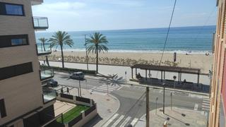Pis a Calafell Platja. Seminuevo en 1 línea de mar! vistas todo mar