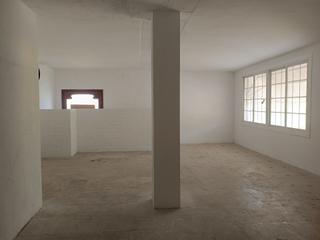 Rent Business premise in Montmar. Local  garaje  jardín montemar bajo
